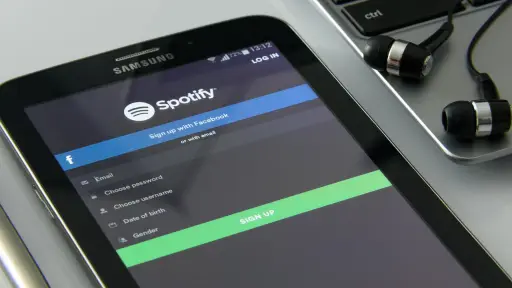 música en tu teléfono inteligente, spotify, servicio de musica ,Pixabay